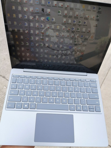 Microsoft Surface Go 