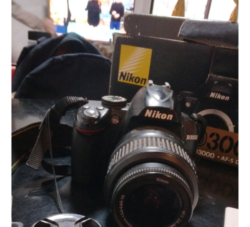 Camara Nikon D3000  Color  Negro + Lente 18-55 Mm