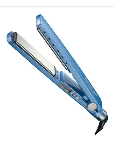 Planchita Color Azul. Marca Babyliss Pro Nano Titanium 9555.