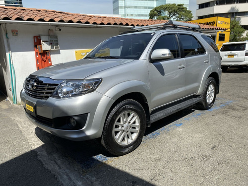 Toyota Fortuner 2.7 Sr5 2014