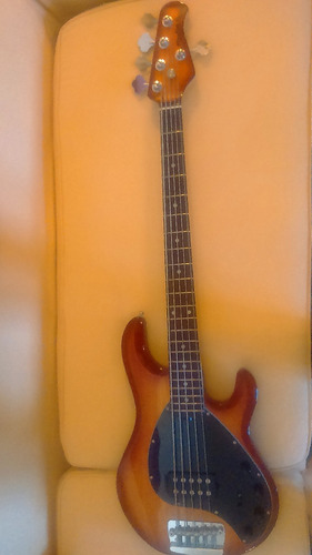 Bajo Sterling Ray 35 By Music Man