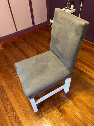 Silla De Pana Gris Con Patas De Madera Pintadas