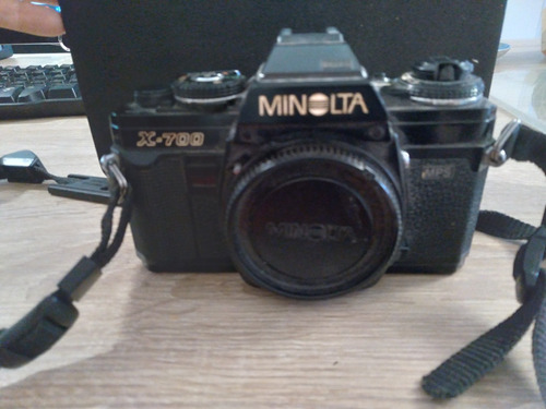 Câmera  Antiga Minolta X-700