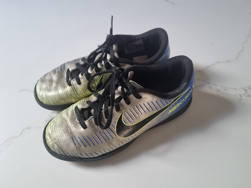Botines De Futbol Nike Para Niño Talle Us 2.5y (21.5cm)