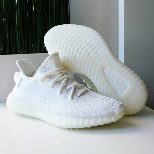 Tenis Yeezy Triple White Num. 26mx