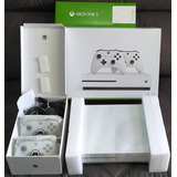 Microsoft Xbox One S 1tb Two-controller Bundle Cor  Branco