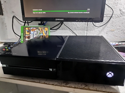 Xbox One 500gb + 1 Controle Sem Fio + Gta5 