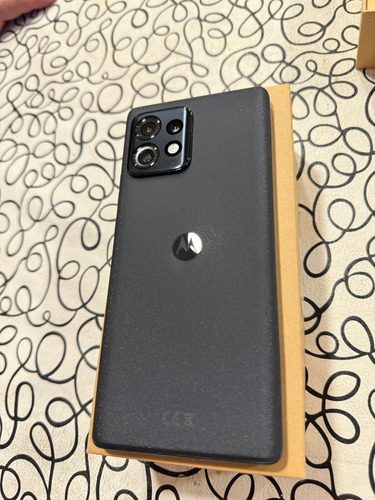  Motorola Edge 40 Pro