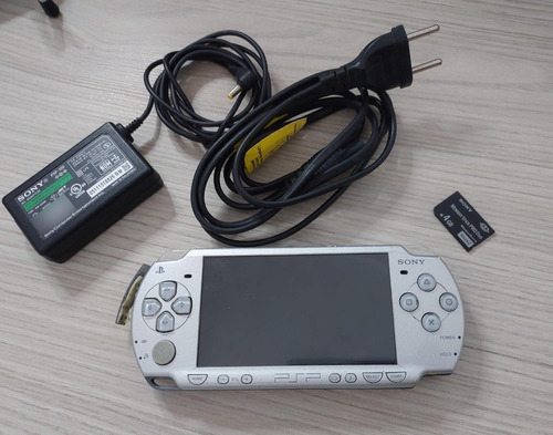 Psp 2001 Slim Funcionando, Com Alguns Defeitos Leia O Anuncio