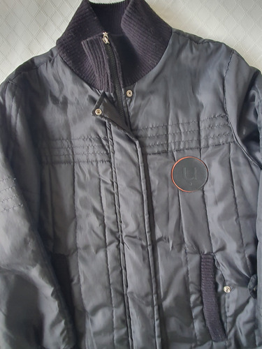 Campera Uma Talle S Dama. Impermeable 