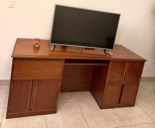 Mueble Para Tv/ Pc/ Escritorio Impecable!