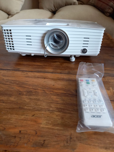 Proyector Acer P1185 3200 Lumens