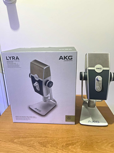 Microfone Condensador Akg Lyra C44 Usb De Mesa Profissional