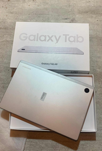 Tablet Samsung A8