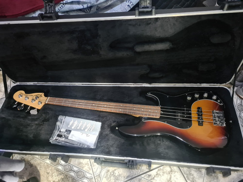 Baixo Fender Made In Usa Precision Bass American Deluxe