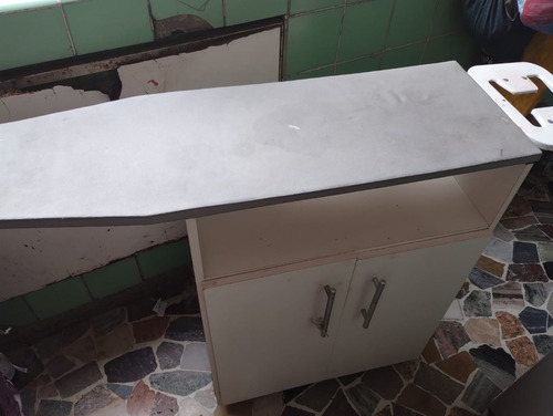 Remato Tabla De Planchar Con Mueble Con Ruedas 