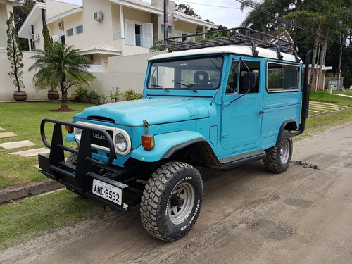 TOYOTA BANDEIRANTES OM 314 TURBO DIESEL PERUA 4X4 81 