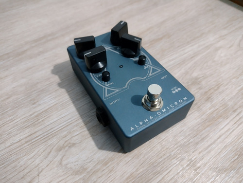 Pedal Para Bajo Darkglass Alpha Omicron