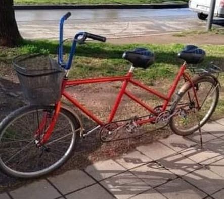 Bicicleta Tándem Doble 