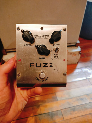 Pedal Biyang Fuzz Fz12