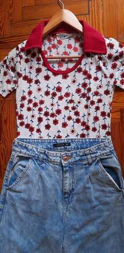 Remera Roja Con Flores Vintage