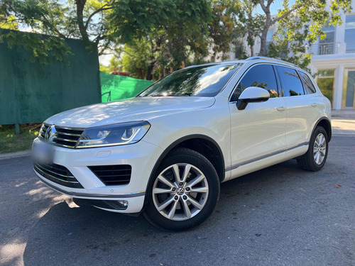 Volkswagen Touareg V8 - Touareg Premium - Tiguan 