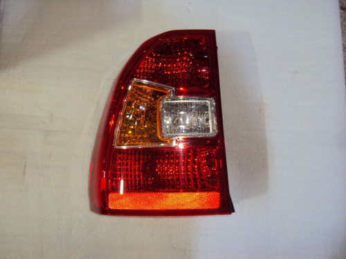 Stop Kia Sportage 2009-2011 Lh Marca Tyc Foto 2