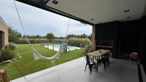 Casa En Venta De 5 Ambientes En Cantón, Escobar - Imagen 4
