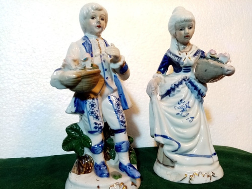 Par De Figuras De Porcelana Antiguas