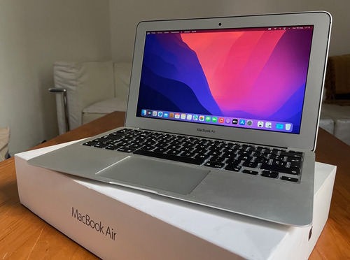 Macbook Air 11 Early2015 Corei5 1.6gz- 4gb Ram- 128gb- 21cic