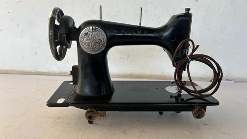 Maquina De Costura Manual Antiga Sigma No Estado