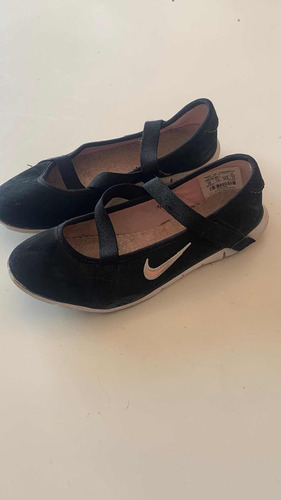 Zapatillas Nike Nena. Talle 32.5  | 33.5 Eu