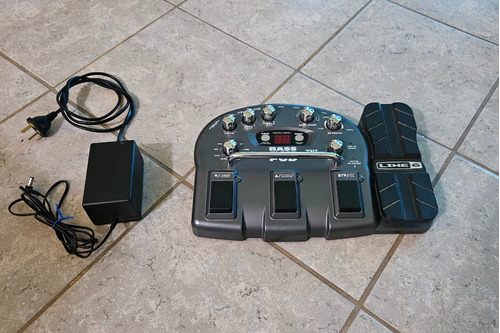 Pedalera Multiefecto Bajo Line 6 Bass Floor Pod + Expresion