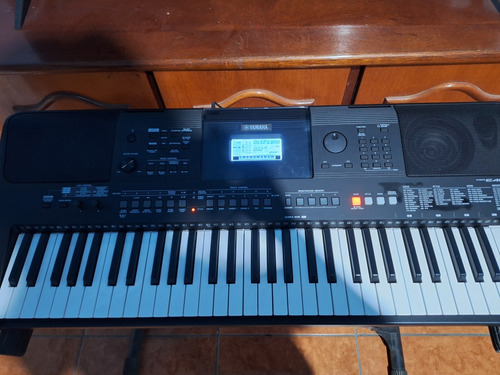 Teclado Musical Arranjador Yamaha Psr E463.  61 Tlecas