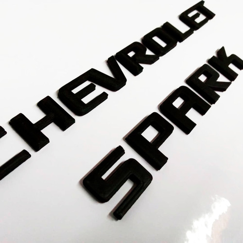 Emblemas Chevrolet Spark  Negro Mate Plastico Pega 3m Foto 4