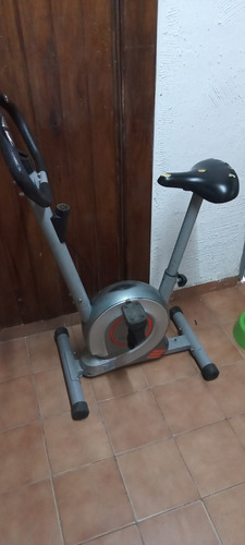 Bicicleta Fija Usada Con Detalles,anda Bien