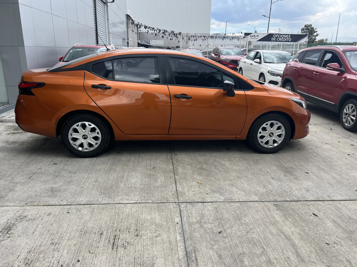 Nissan Versa 2023 - Imagen 6