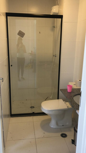 Box De Banheiro Sob Medida Vidro Incolor Verde E Fume
