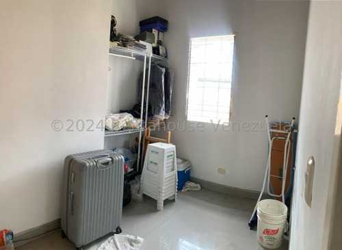 Maria Luisa Mendoza Vende Hermosa Y Acogedora Casa Moderna En Urbanización Privada De Cabudare Con Todos Los Servicios Basicos Rodeada De Bellas Areas Verdes Visitala 2 5 5 4 9 4 - Imagen 2