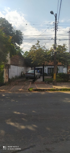 Vendo Terreno Con Casa A Demoler Zona Conmebol - Luque - Imagen 4
