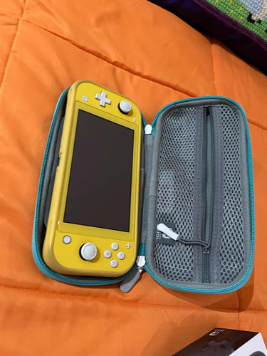 Vendo Nintendo Switch Lite Con Magia