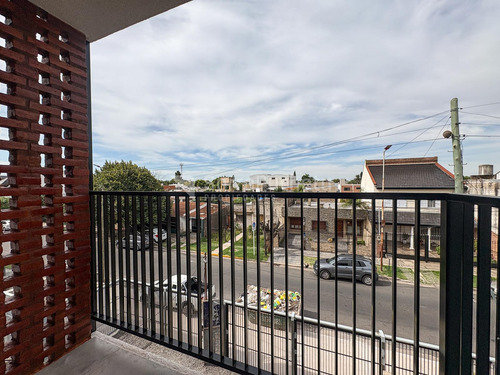 Venta Departamento 2 Ambientes En Morón (uf 7)