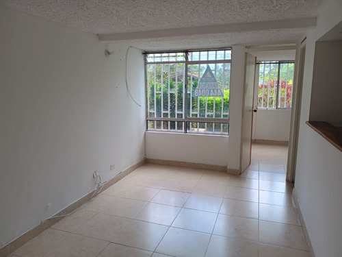 Apartaestudio Para Arriendo En Buenos Aires Ac-36182