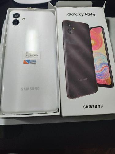 Celular Samsung Galaxy A04e 64gb/4ram. Con Caja.