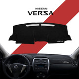 Cubretablero Bordado Nissan Versa 2017