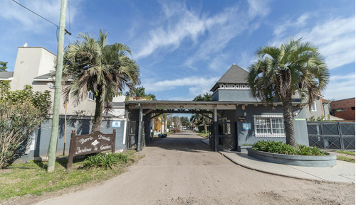 Excelente Casa En Venta - Barrio Privado Jardines De Escobar