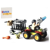 Lego Jurassic Park: Baby Dino Transport Com Vic Hoskins P