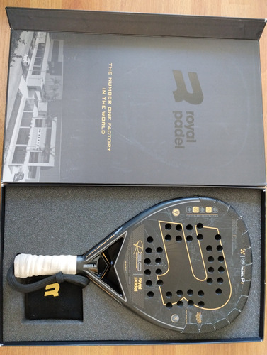 Paleta Royal Padel R30 38golden Premier Limited Edition 2024