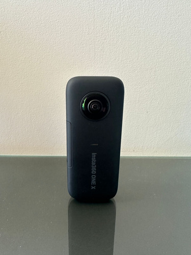 Câmera Insta360 One X 5.7k 360 iPhone/android Cor Preto