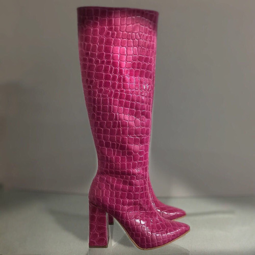 Bota Bacheror  Cuero Croco Charolado Fucsia 